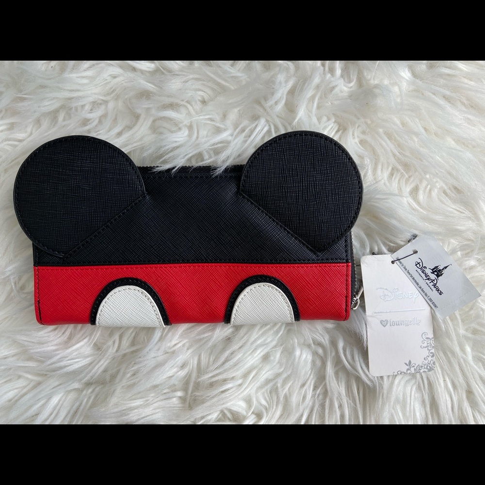 Loungefly • Mickey Wallet - Picture 2 of 3